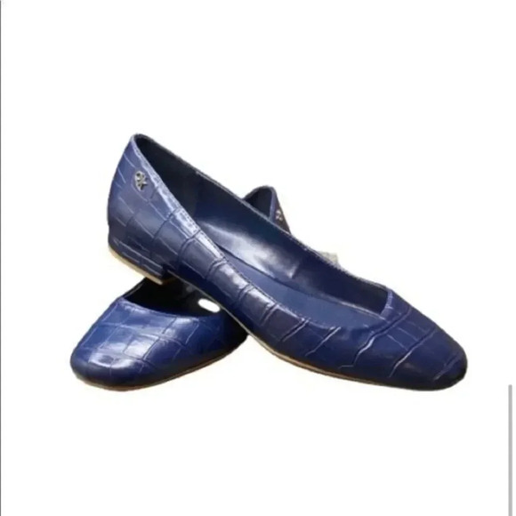 Calvin Klein leather flats NWOBOX - Picture 1 of 9